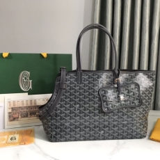 Goyard Pet Bags